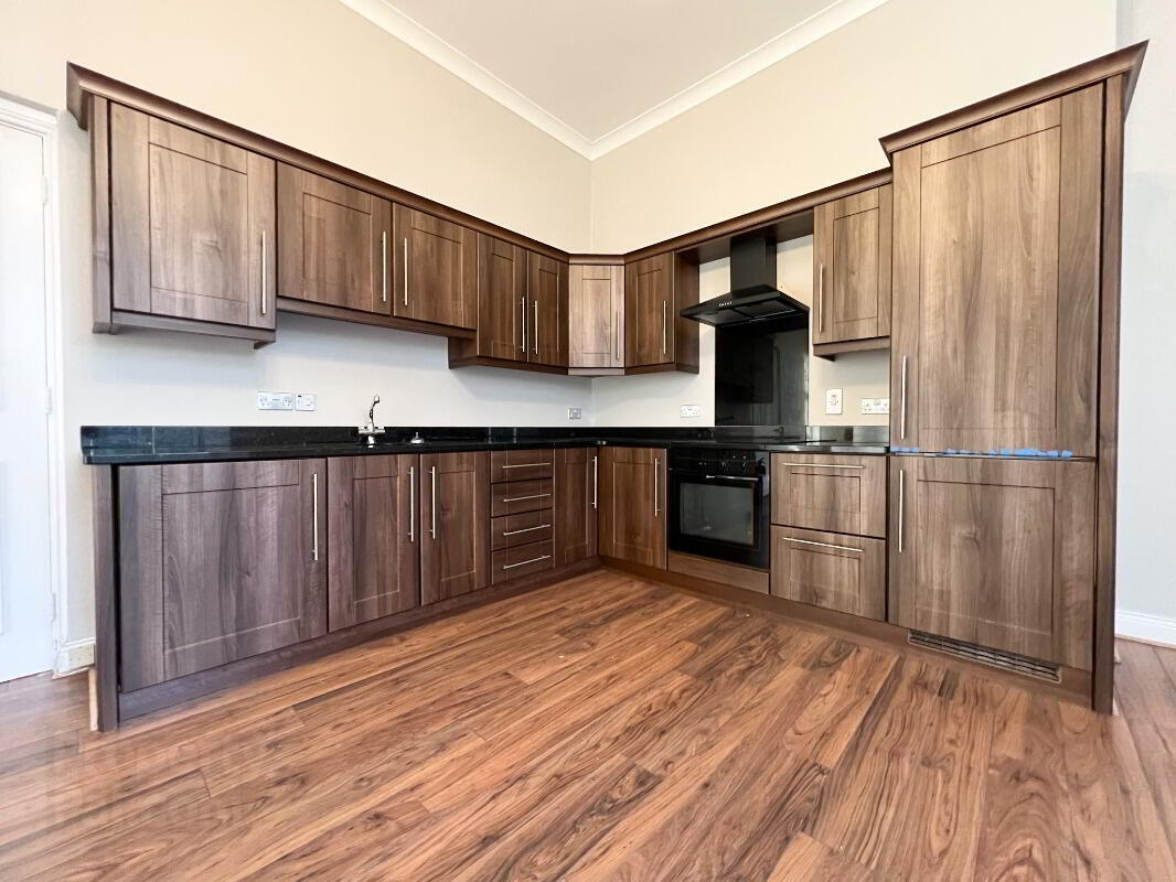 Apartment 2/16 Cathedral Close 3 of 7