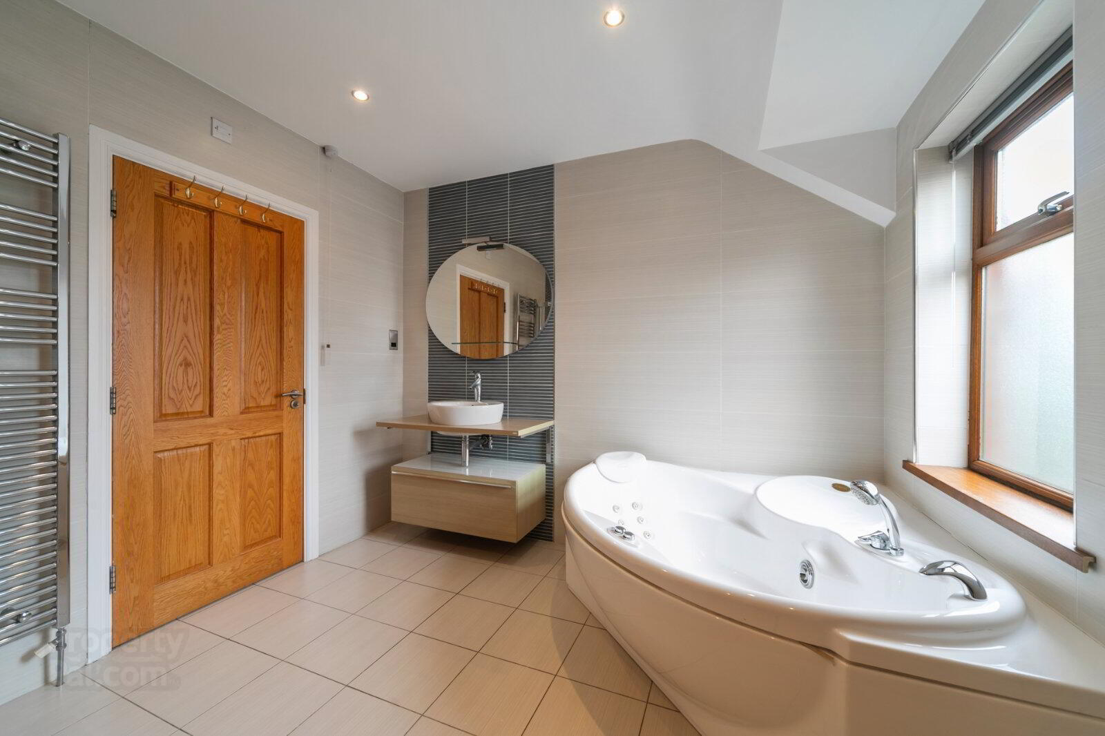 7 Gowan Meadows 21 of 28