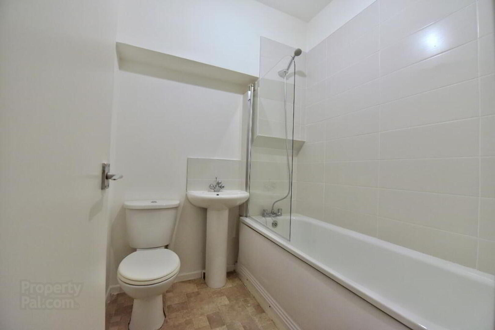 Flat 2, 48 Southwell Road 5 of 6