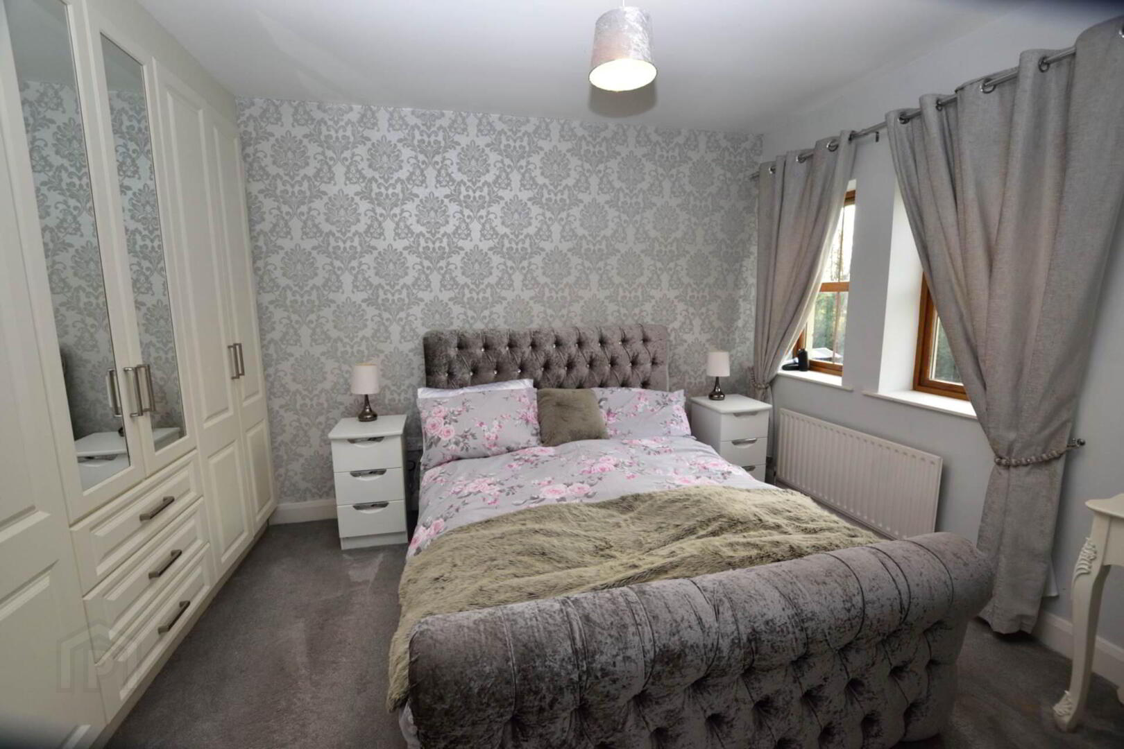 54 Daisyhill Manor 11 of 14