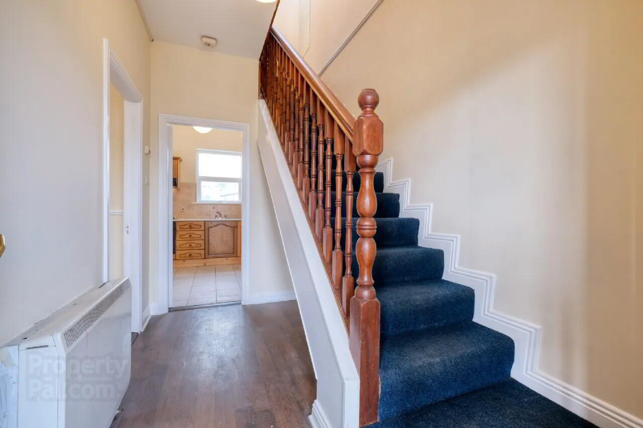 7 Annally Court 7 of 17
