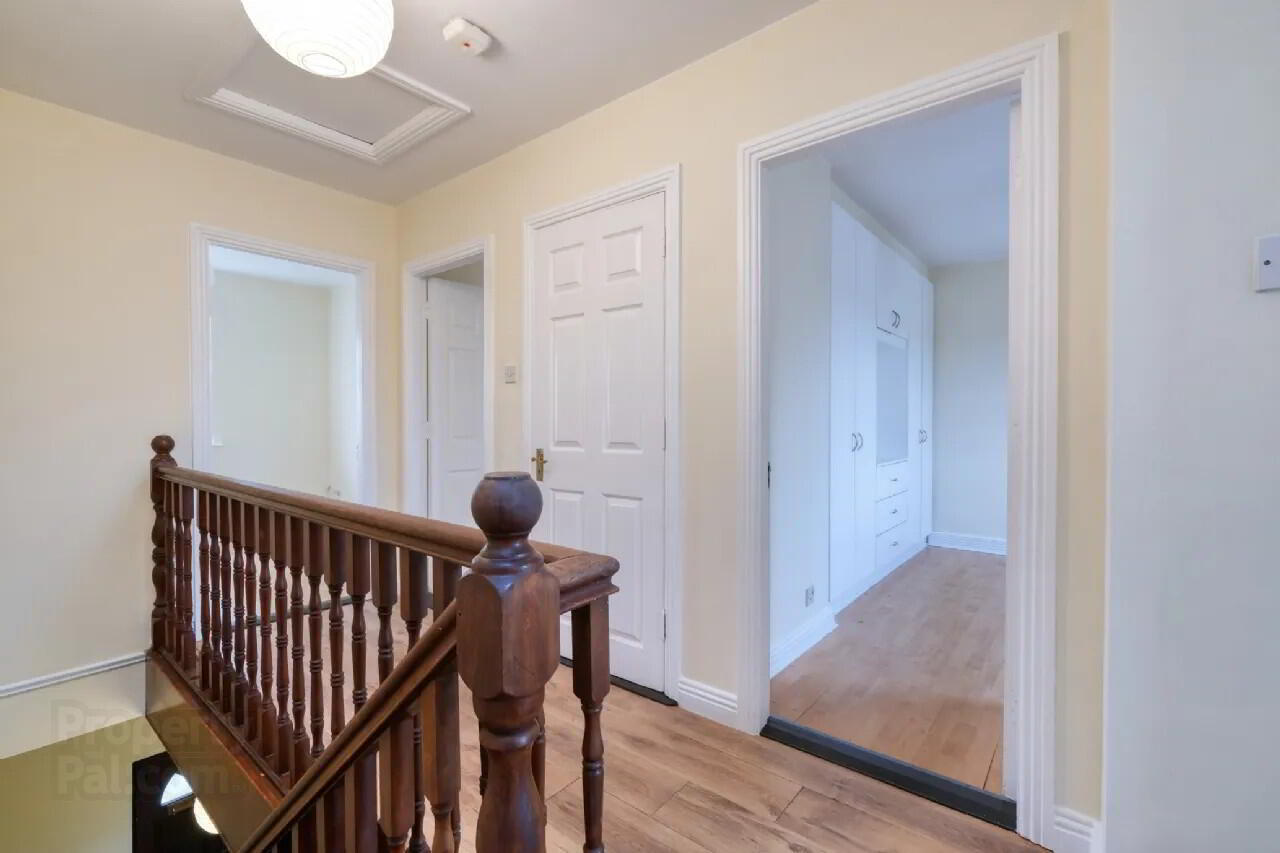 7 Annally Court 8 of 17