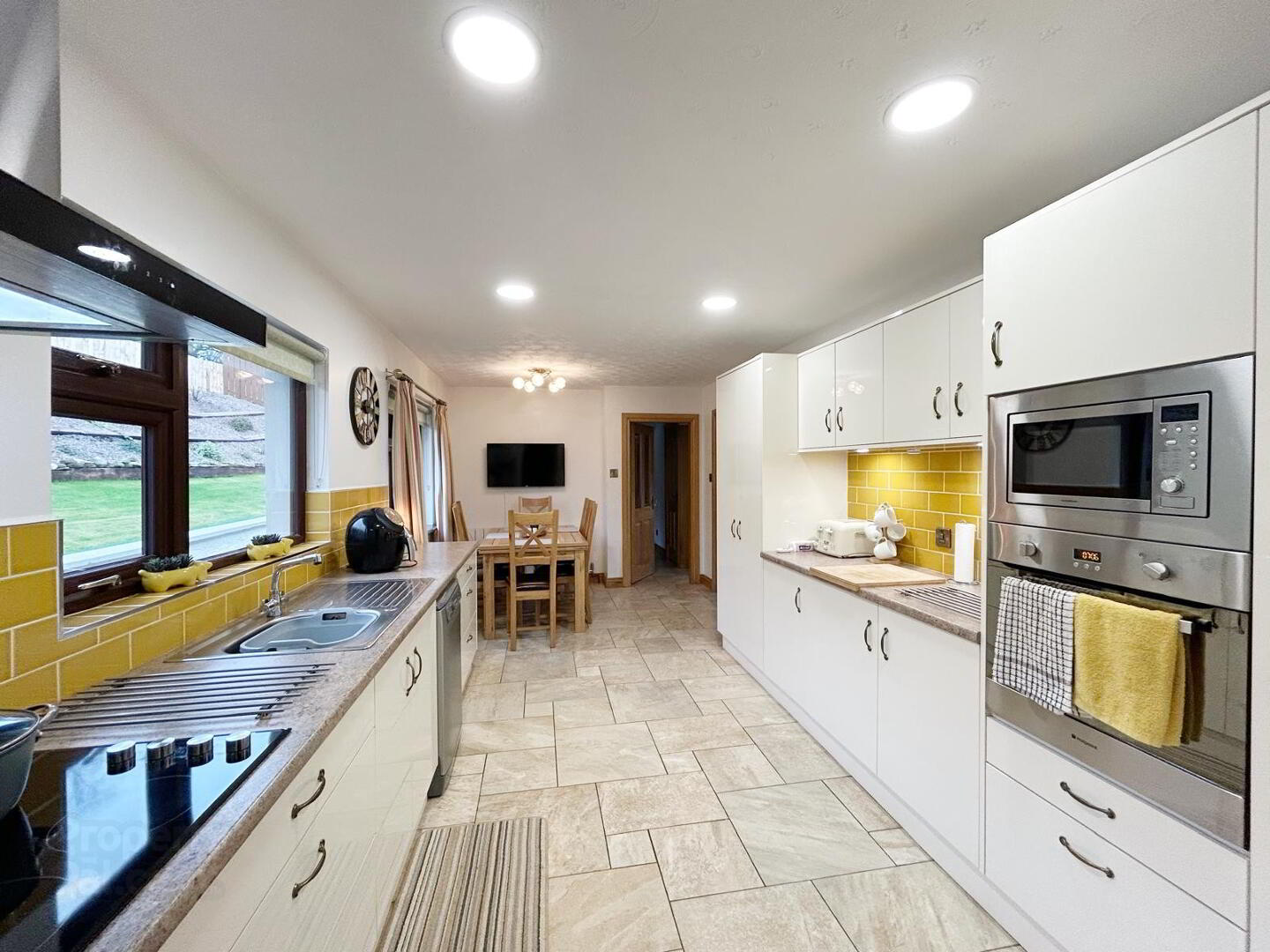 72 Glenelly Road 8 of 36