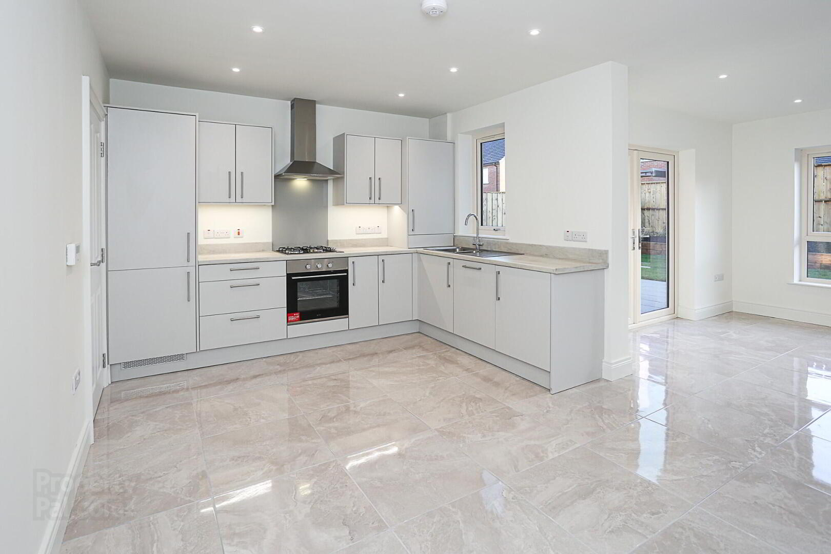 25 Helenswood View 6 of 15