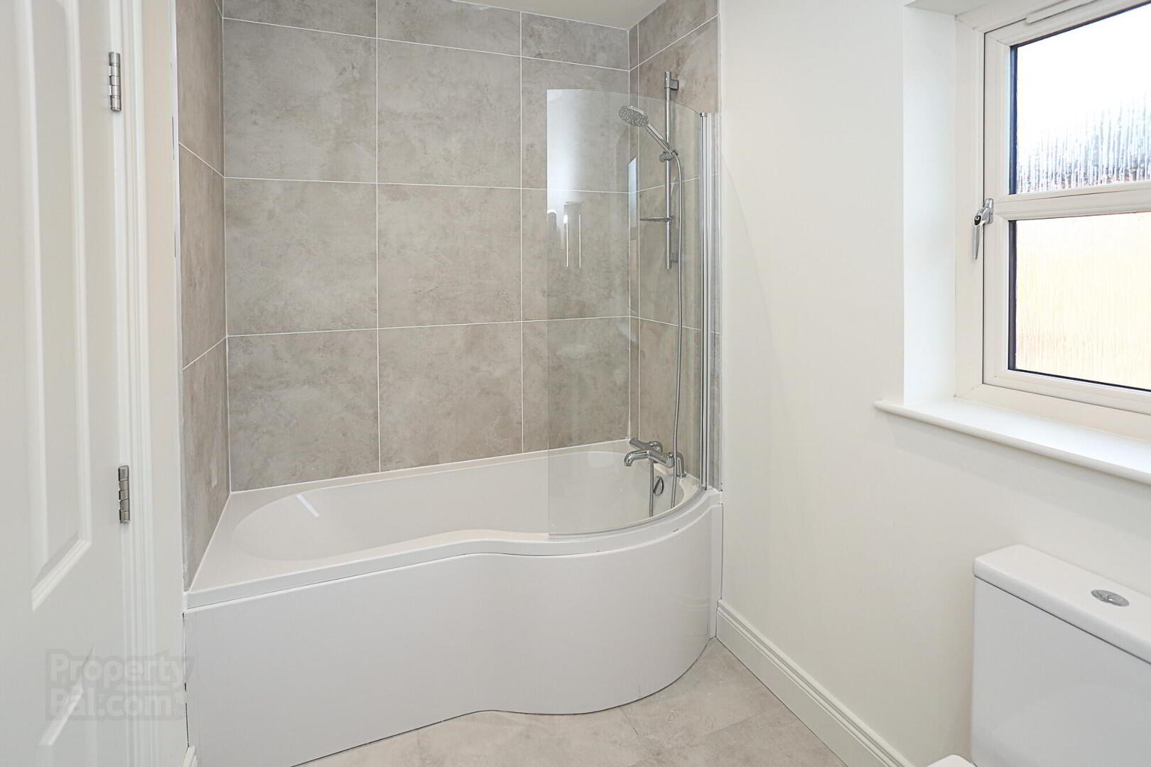25 Helenswood View 12 of 15