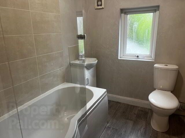 98 Sandhurst Drive 5 of 9