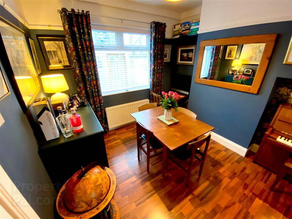 7 Mayfair Avenue 7 of 15