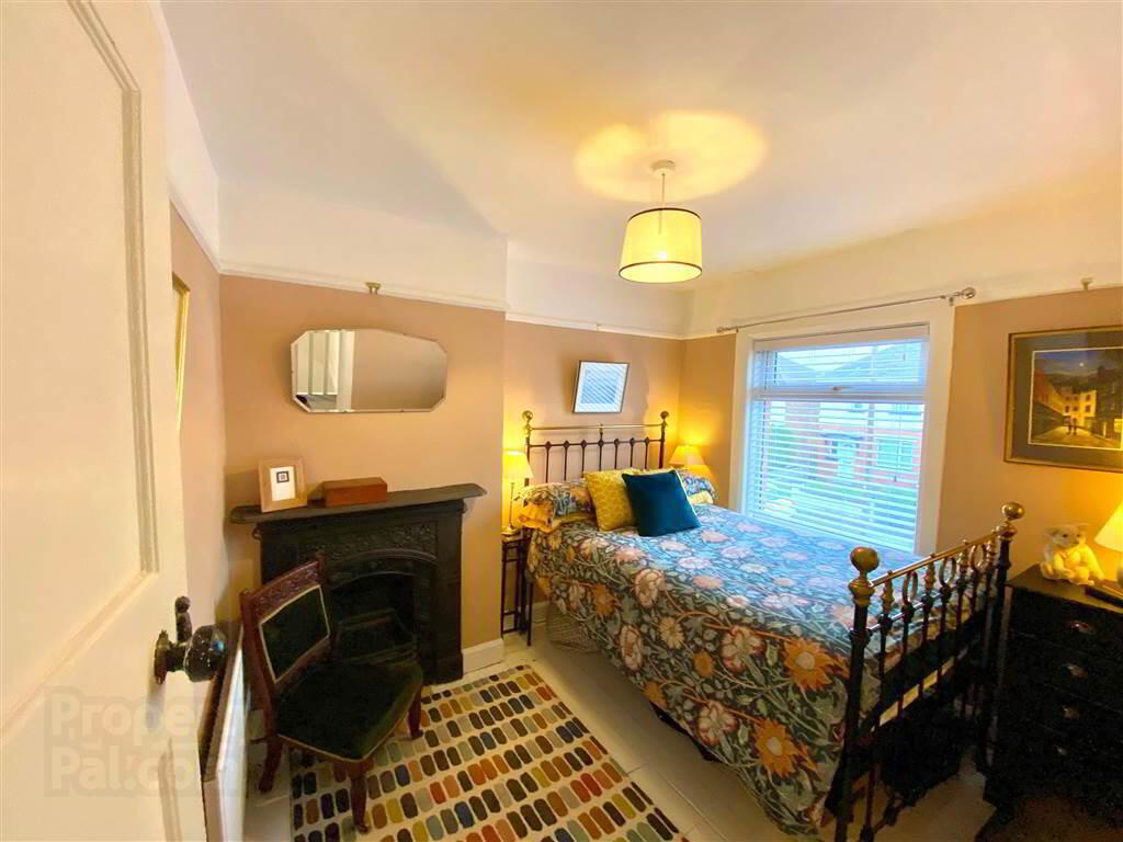 7 Mayfair Avenue 11 of 15