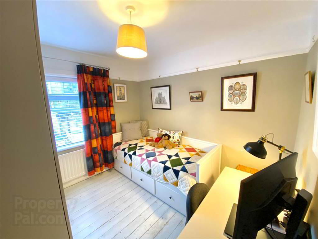 7 Mayfair Avenue 12 of 15