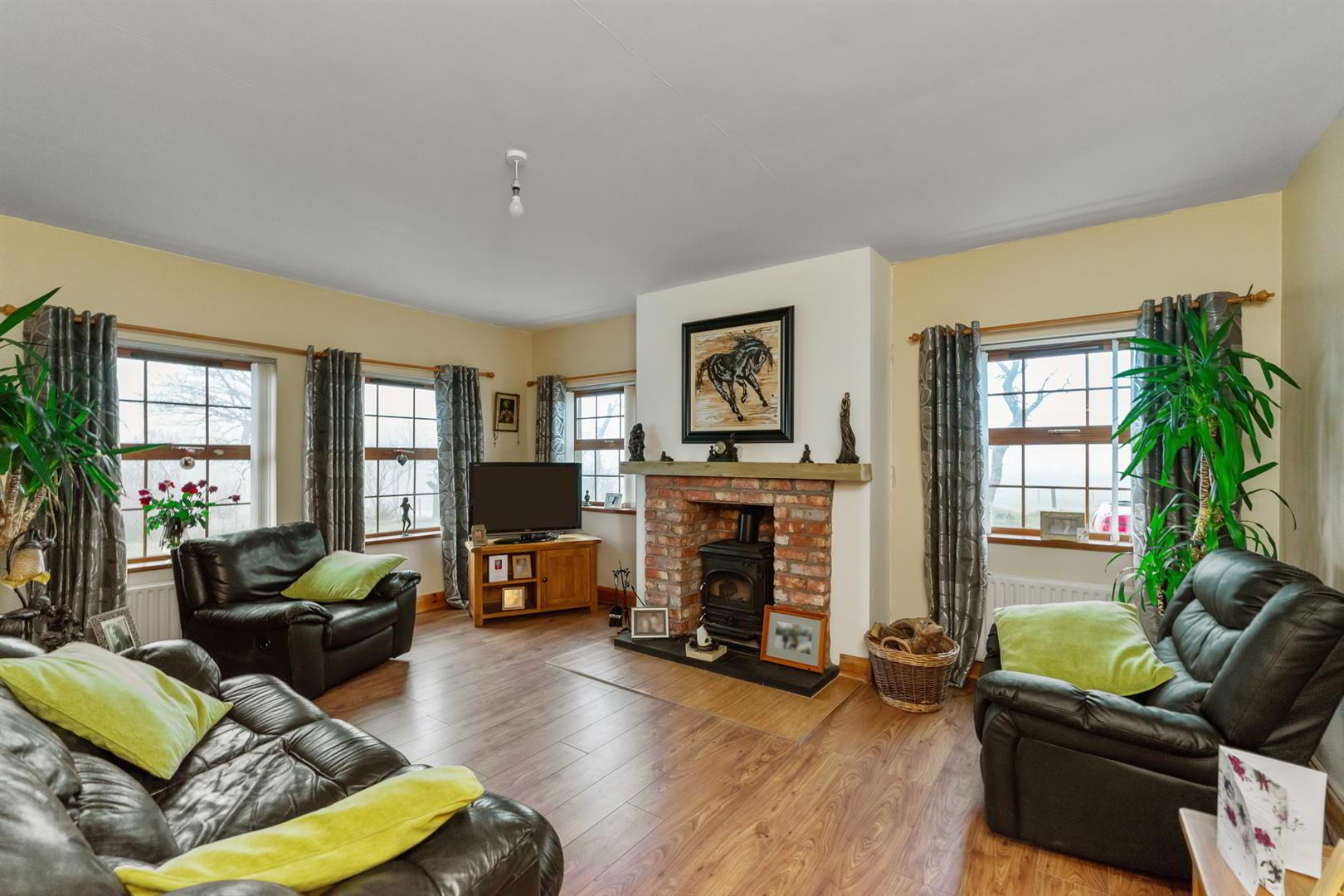 49 Ballycolin Road 6 of 35