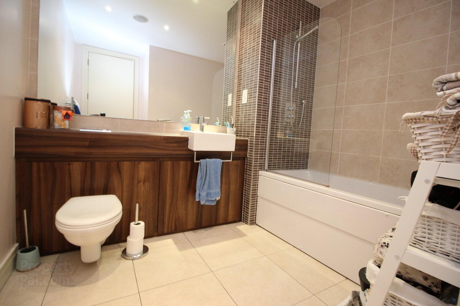 Apartment 10.05 The Arc 2j Queens Road 11 of 21