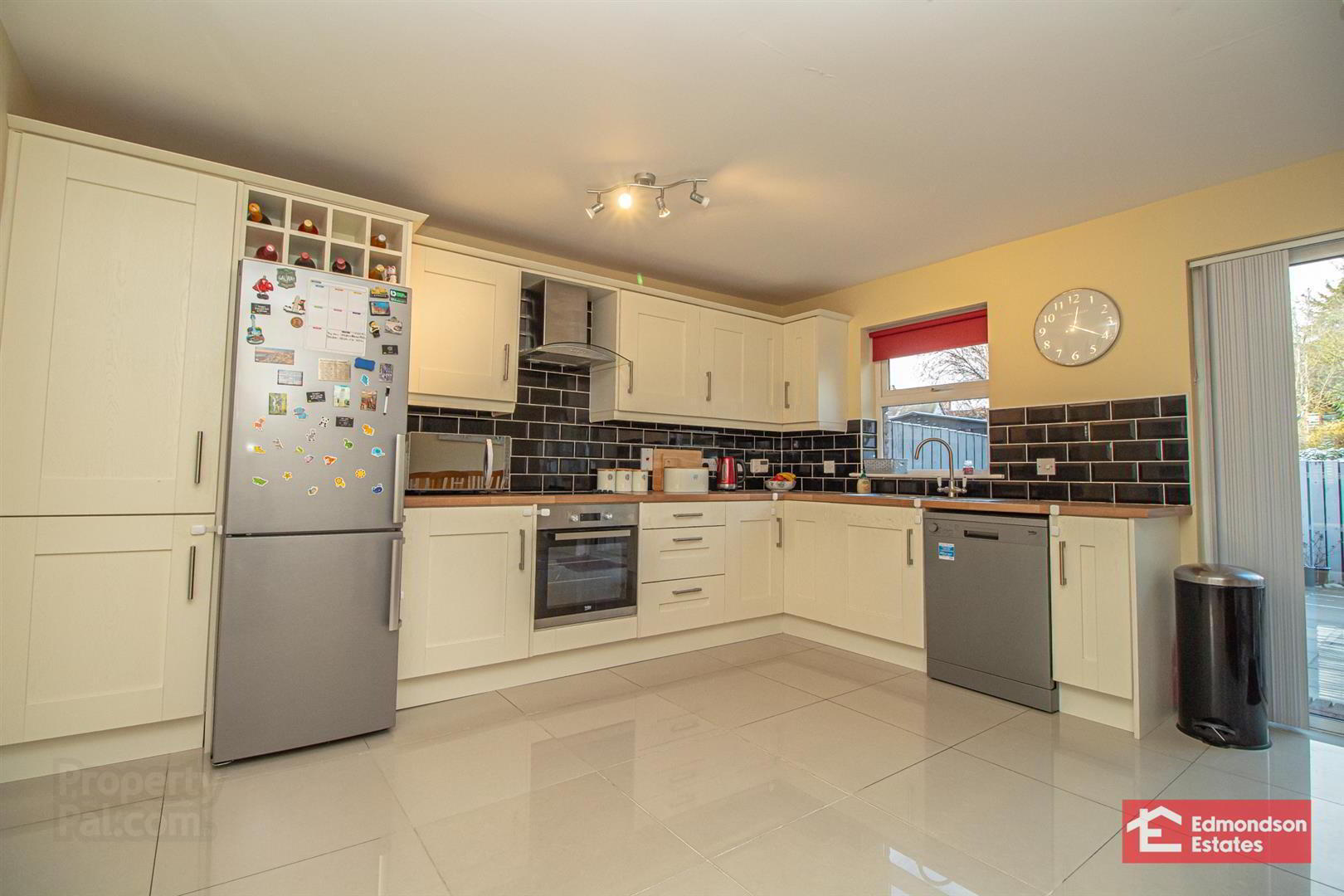 42 Andena Grange 10 of 27
