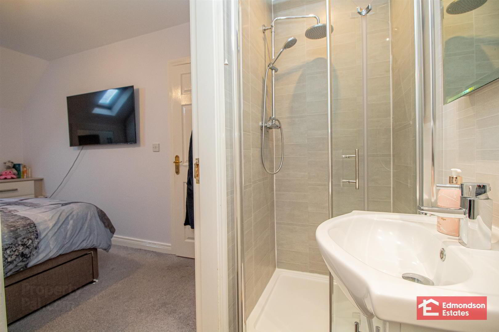 42 Andena Grange 19 of 27