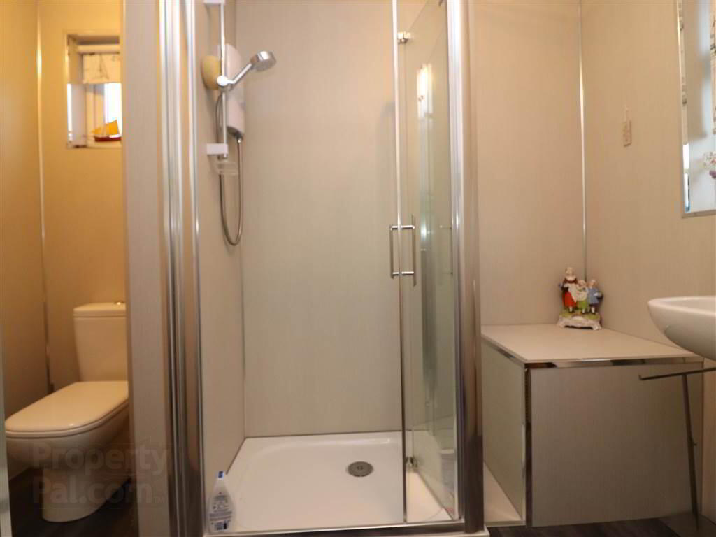 2 Lombard Avenue 8 of 10