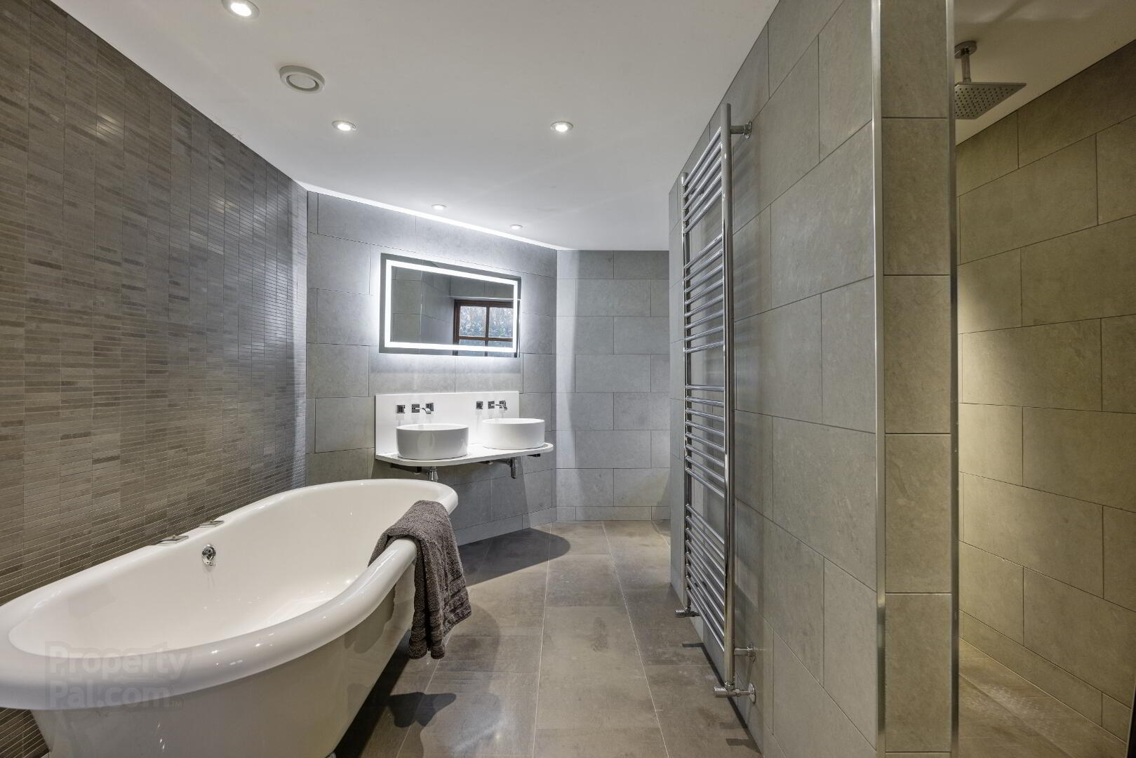 6, 6a & 6b Conthem Road 15 of 20