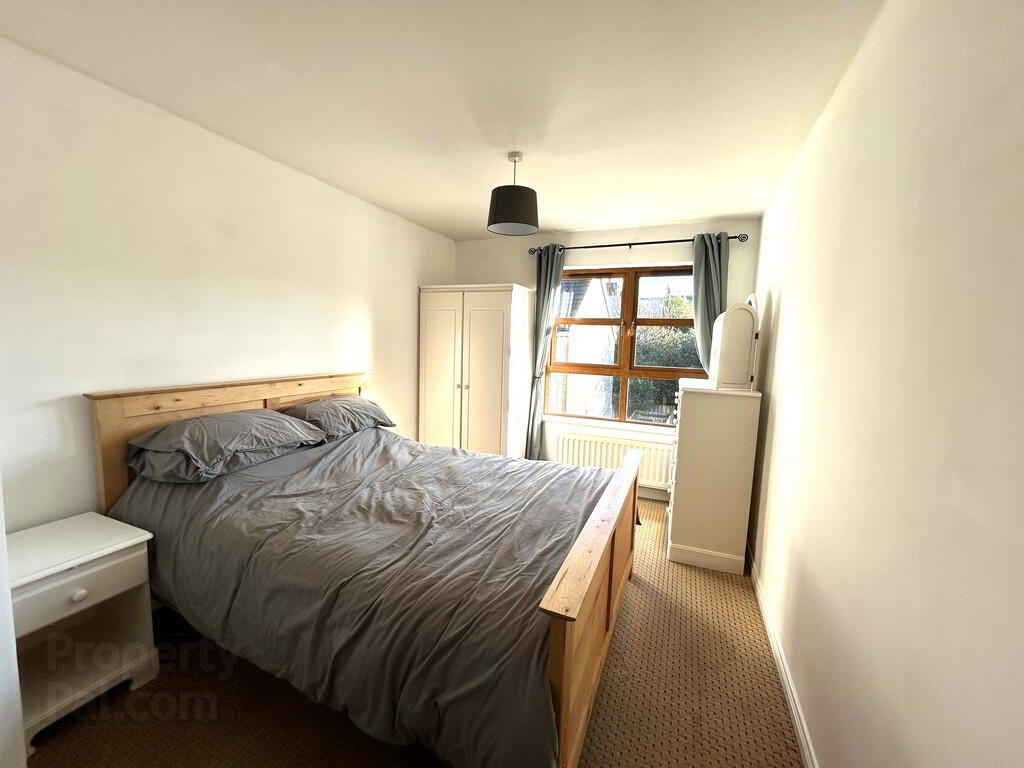 Apt 4 Lesley Mews, 19 Church View 8 of 11