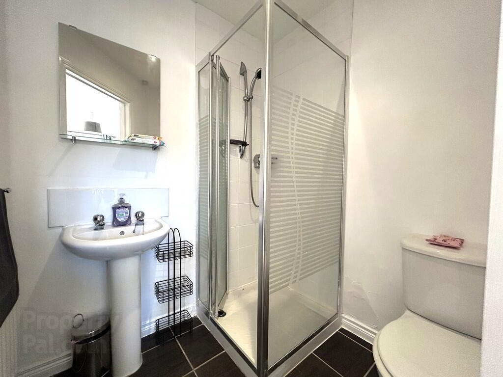 Apt 4 Lesley Mews, 19 Church View 9 of 11