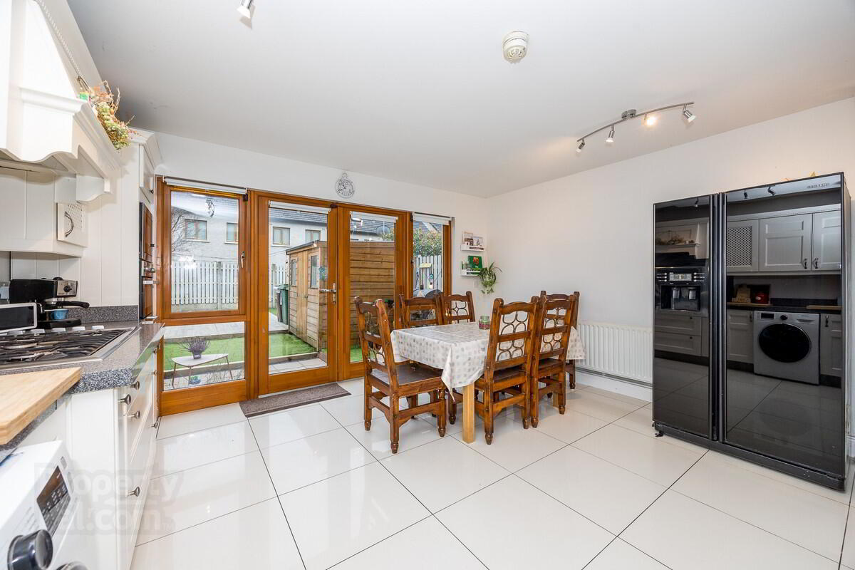 9 Millbourne Crescent 5 of 23