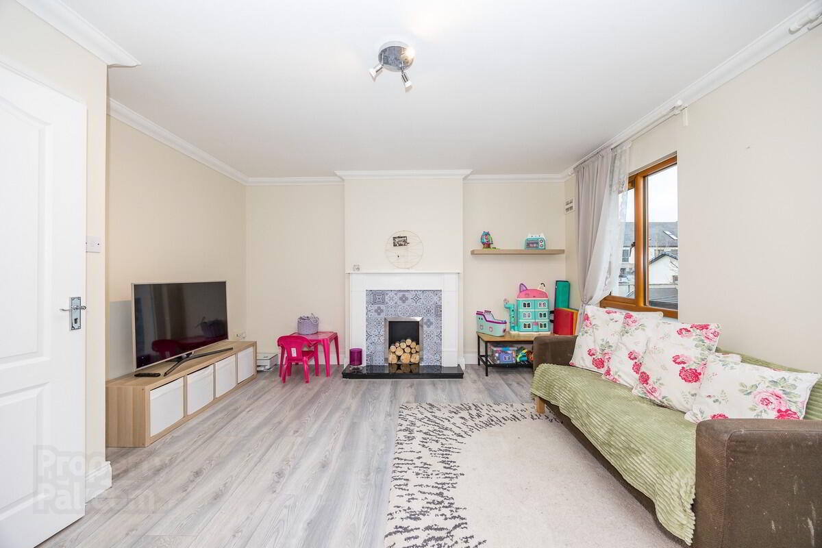 9 Millbourne Crescent 11 of 23