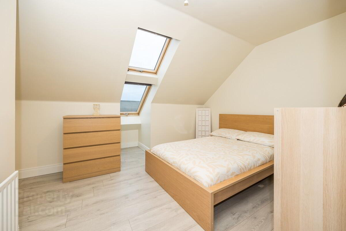 9 Millbourne Crescent 15 of 23