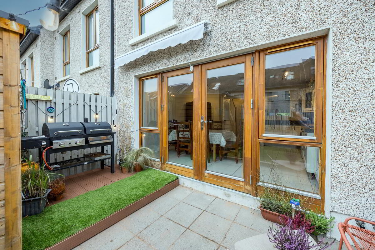 9 Millbourne Crescent 21 of 23