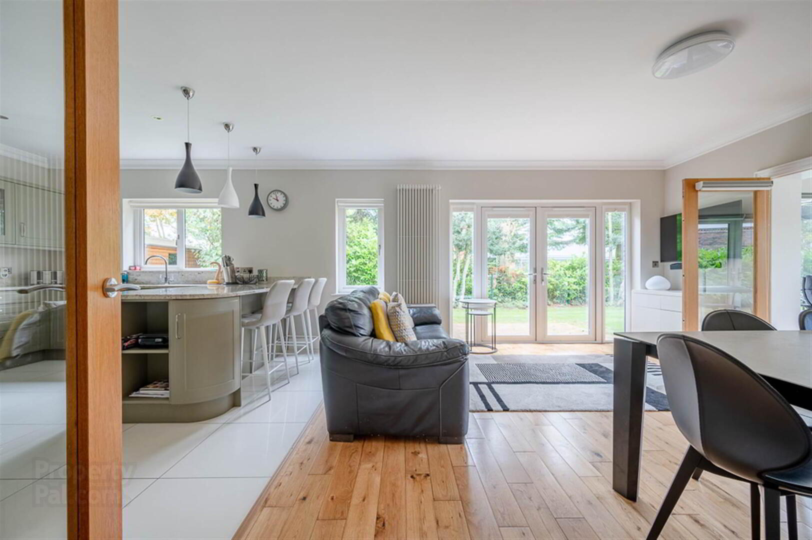 137 Shandon Park 7 of 41
