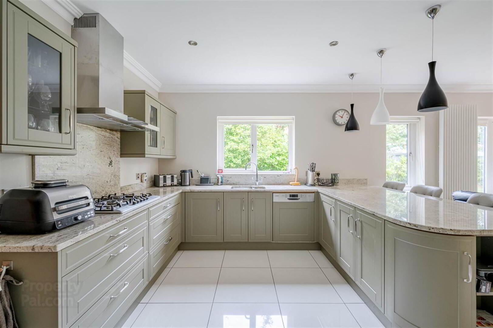 137 Shandon Park 10 of 41