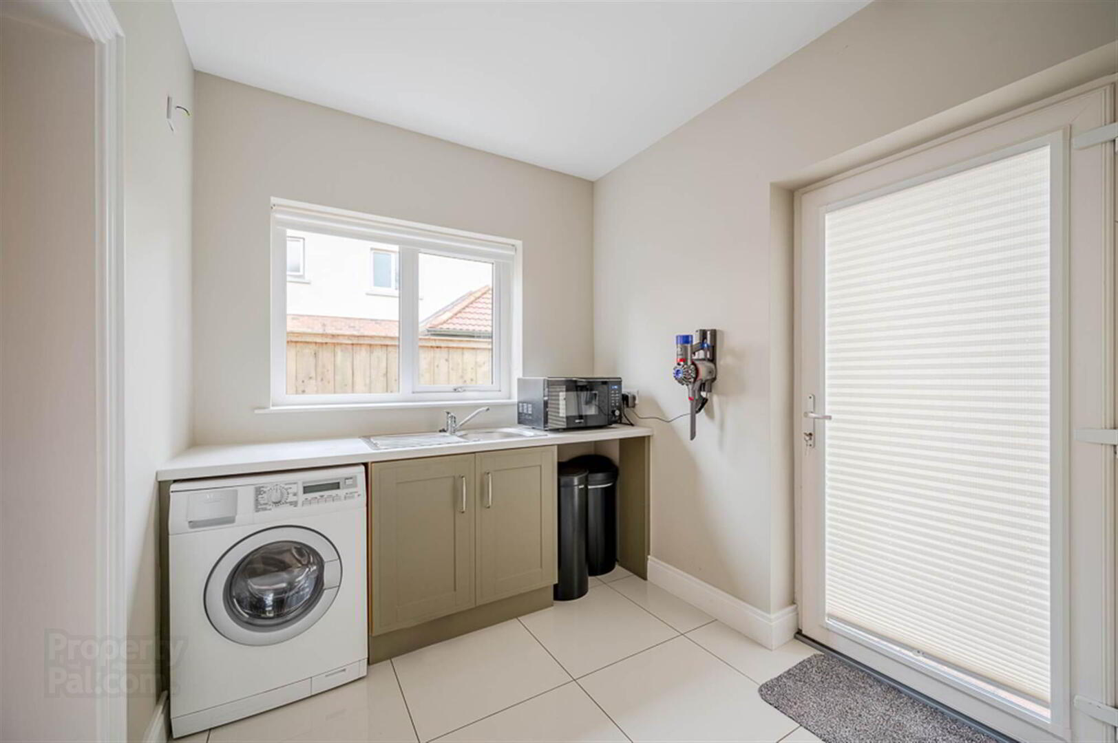 137 Shandon Park 13 of 41