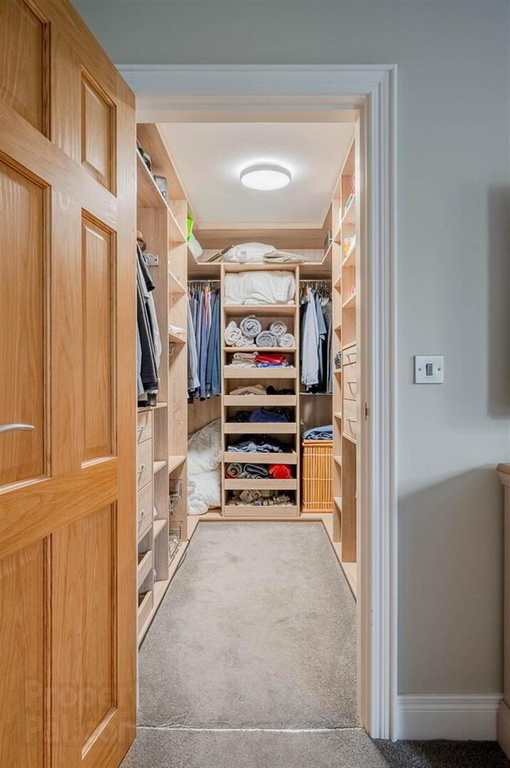 137 Shandon Park 21 of 41