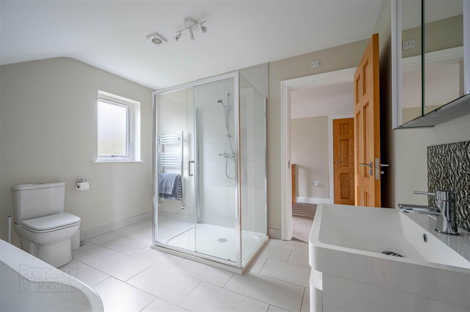 137 Shandon Park 33 of 41