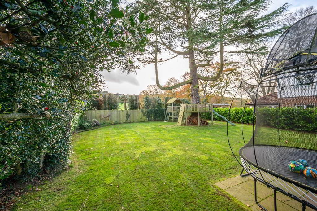137 Shandon Park 38 of 41