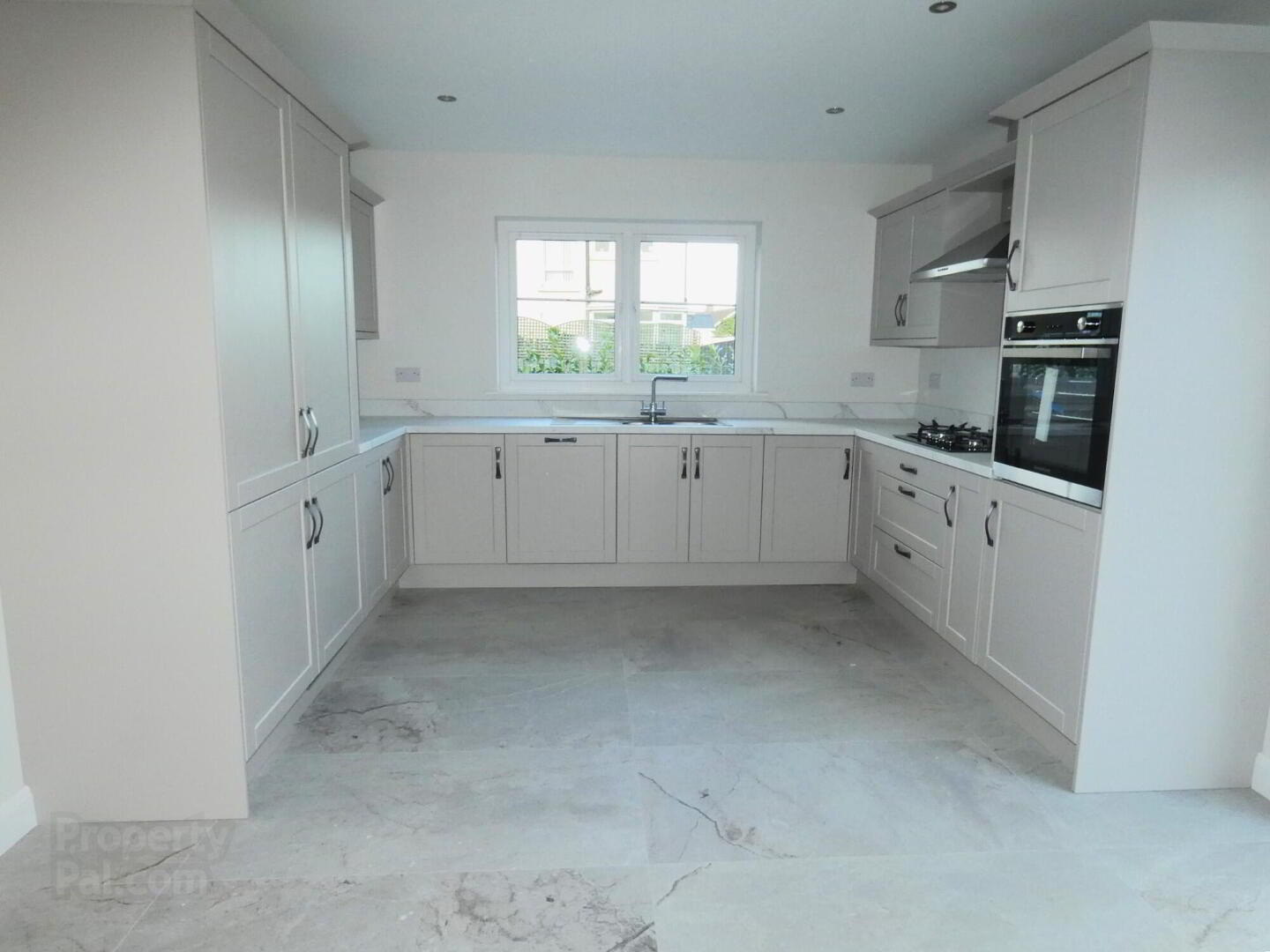 New Build, Newal Road / Greengage Lane 12 of 39