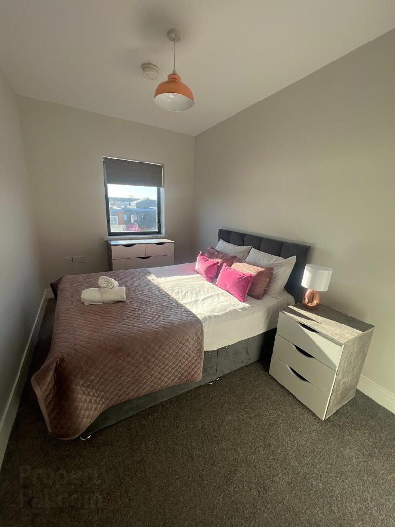 Unit 7, 117 University Street 4 of 10