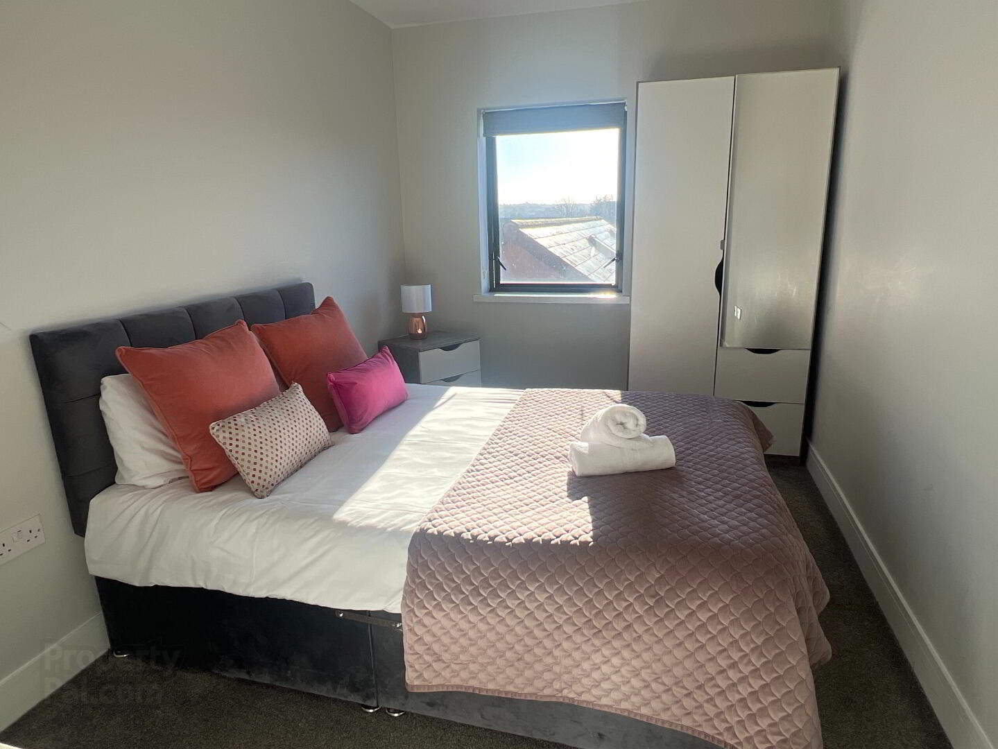 Unit 7, 117 University Street 6 of 10