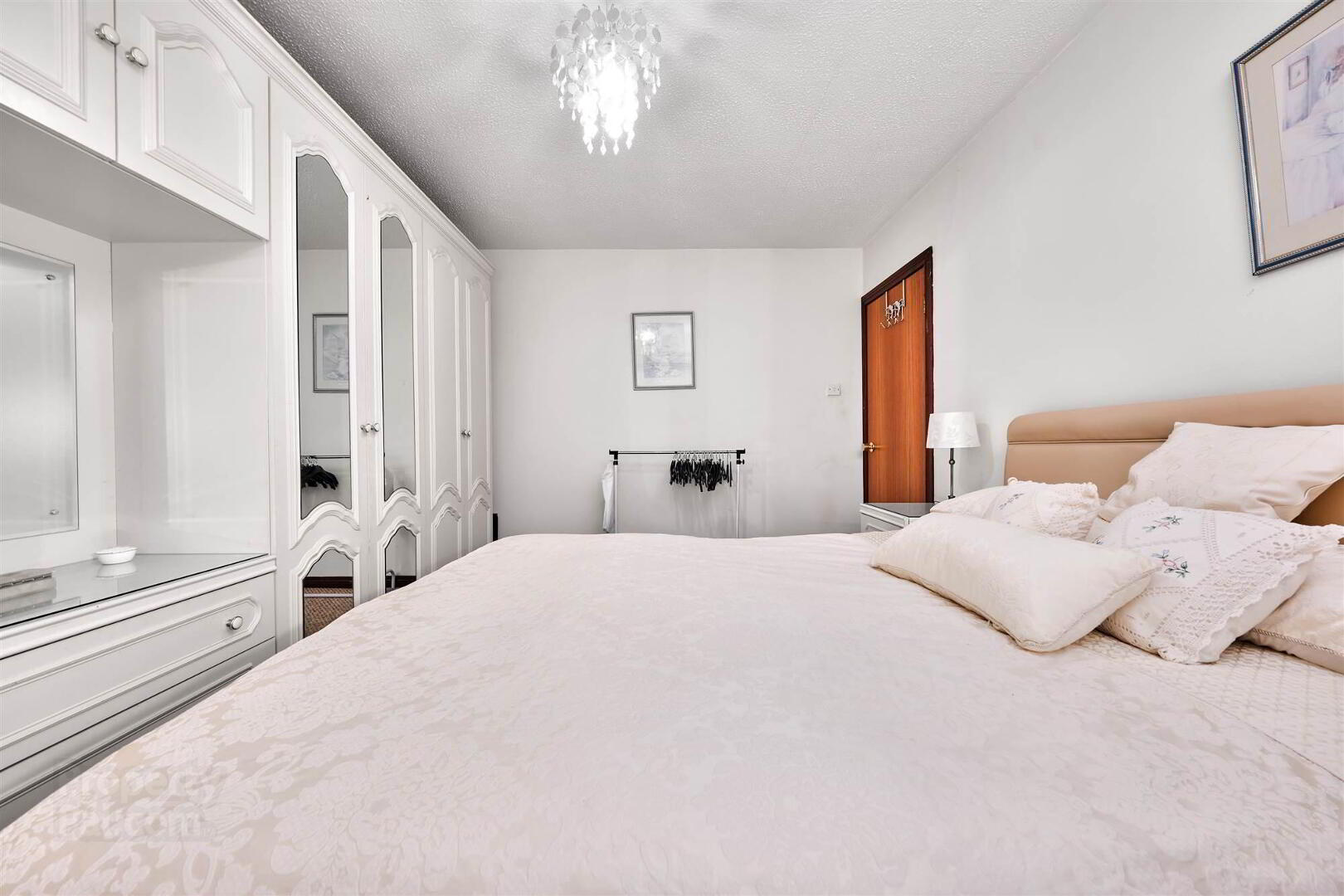 36 Girona Avenue 14 of 21