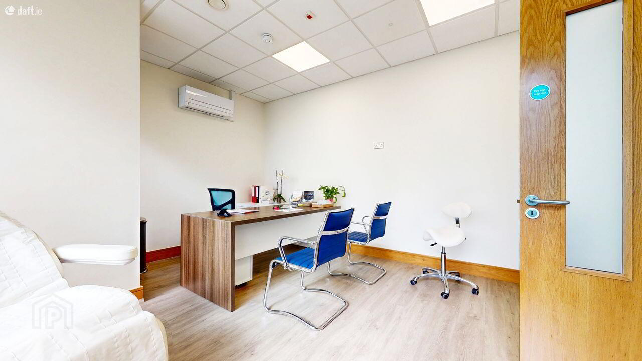 Unit 12, Burnell Square 7 of 20