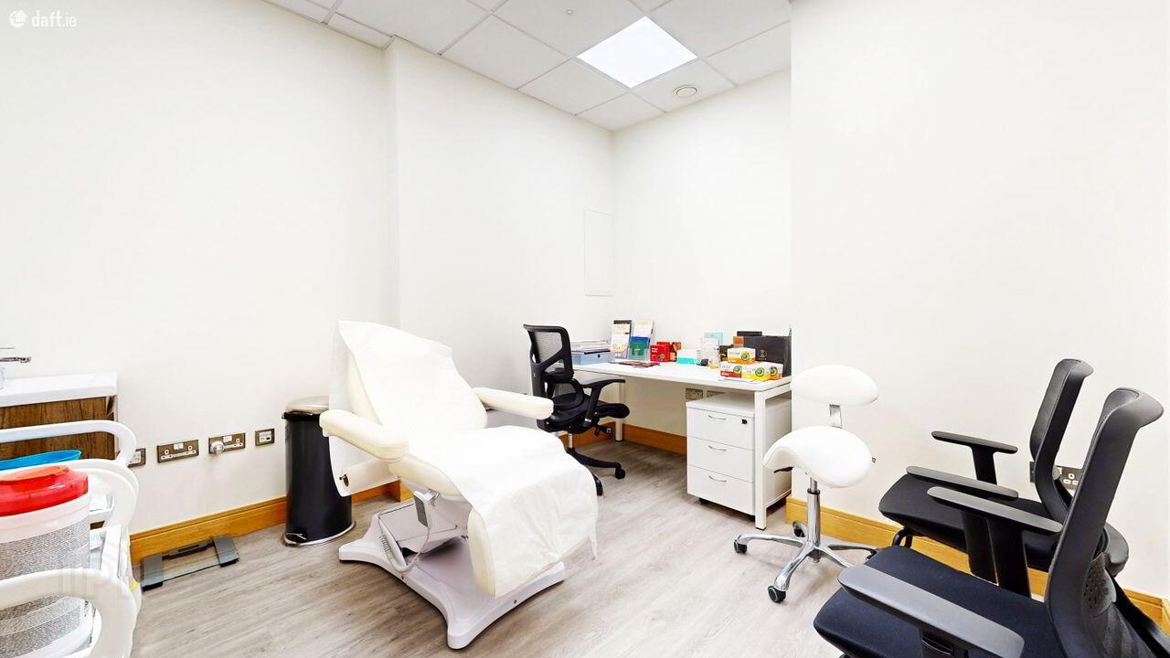 Unit 12, Burnell Square 14 of 20