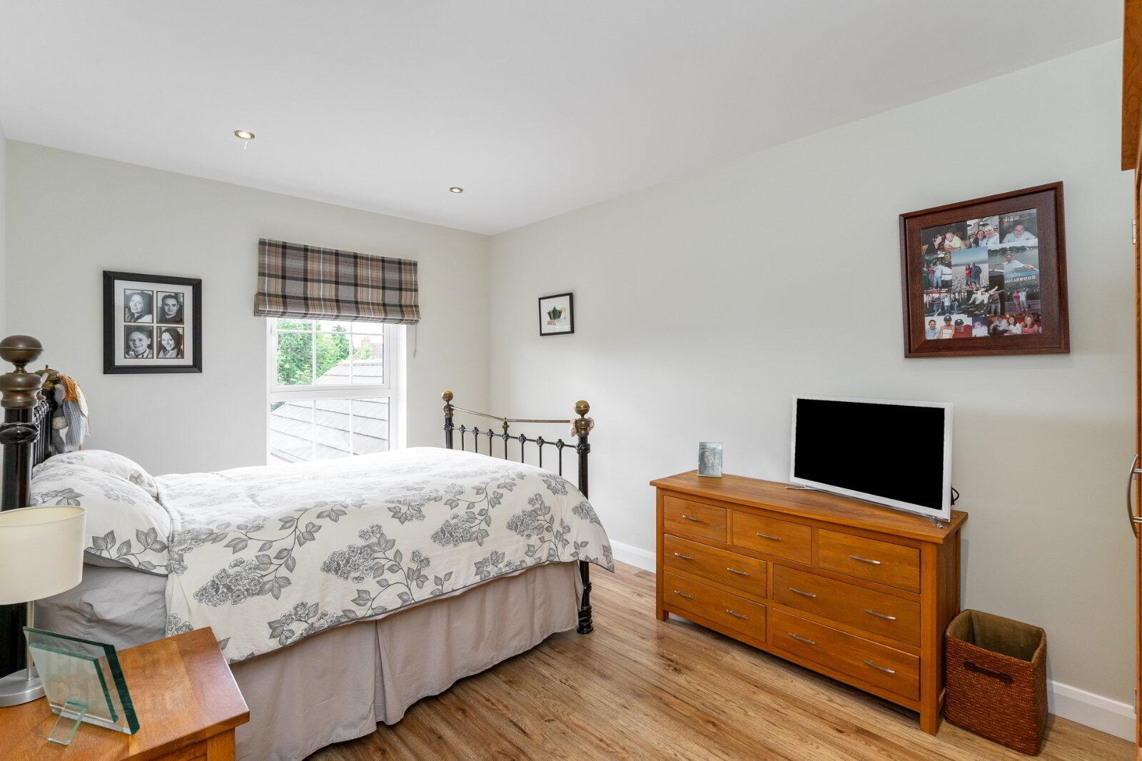 8 Prince Regent Park 23 of 33