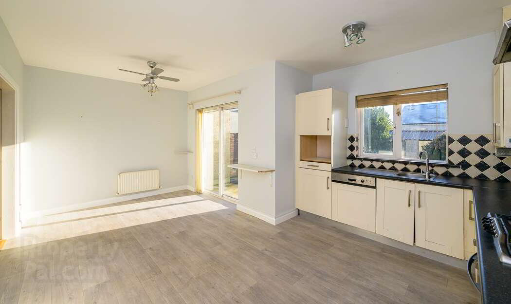 1 Ashewood Close 8 of 21