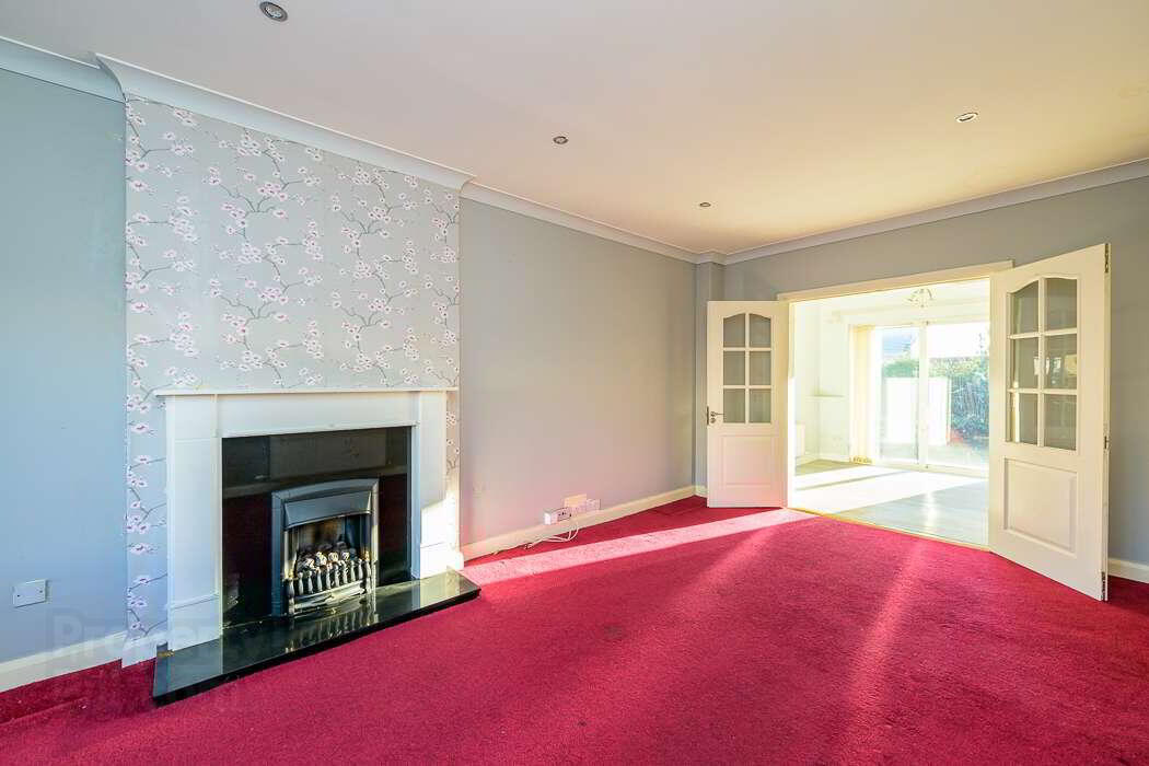 1 Ashewood Close 7 of 21