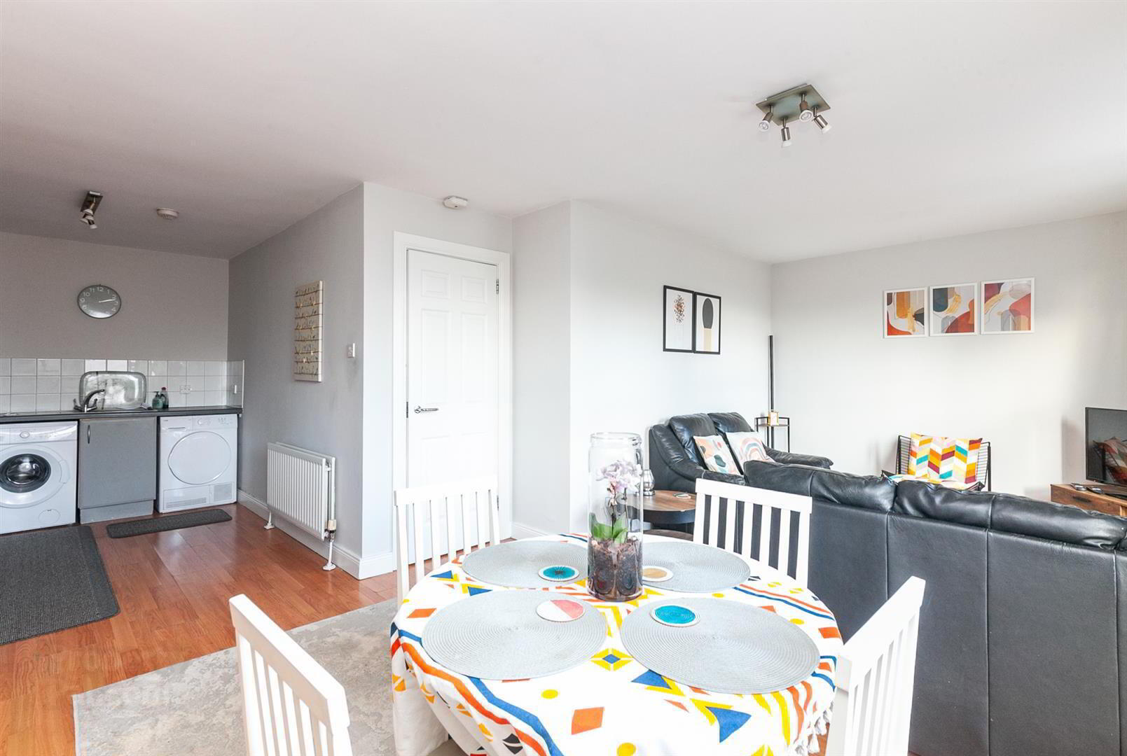 2 St. James Court 7 of 20