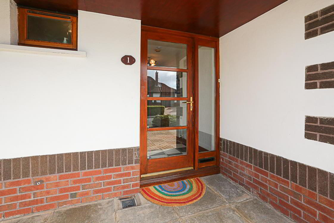 1 Lord Wardens Crescent 3 of 24