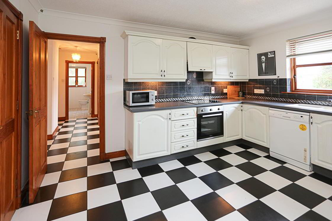 1 Lord Wardens Crescent 6 of 24