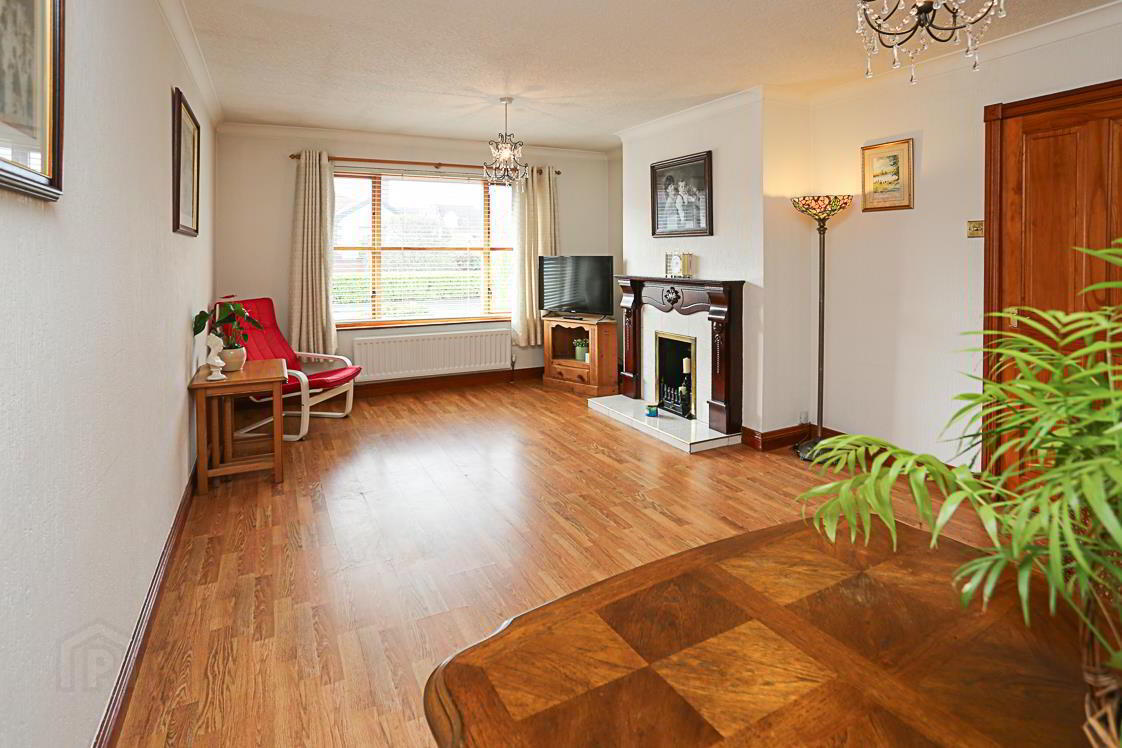1 Lord Wardens Crescent 9 of 24