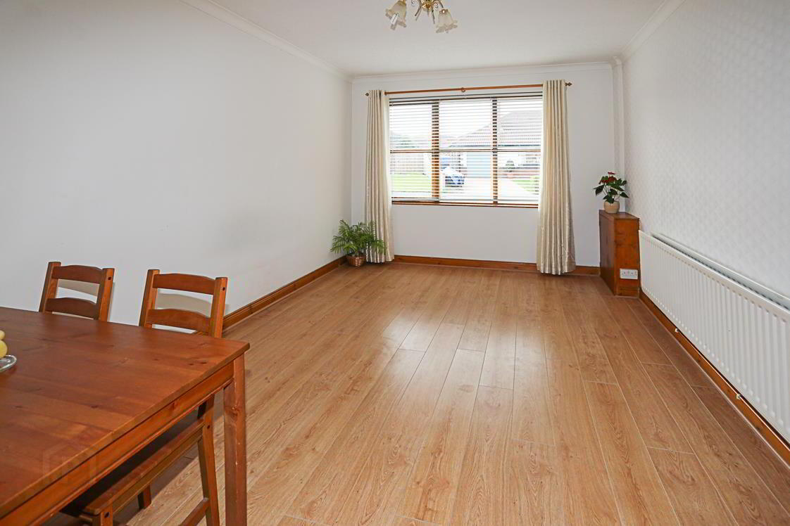 1 Lord Wardens Crescent 12 of 24