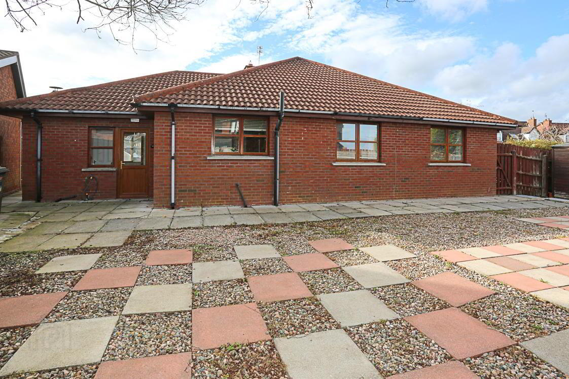1 Lord Wardens Crescent 20 of 24