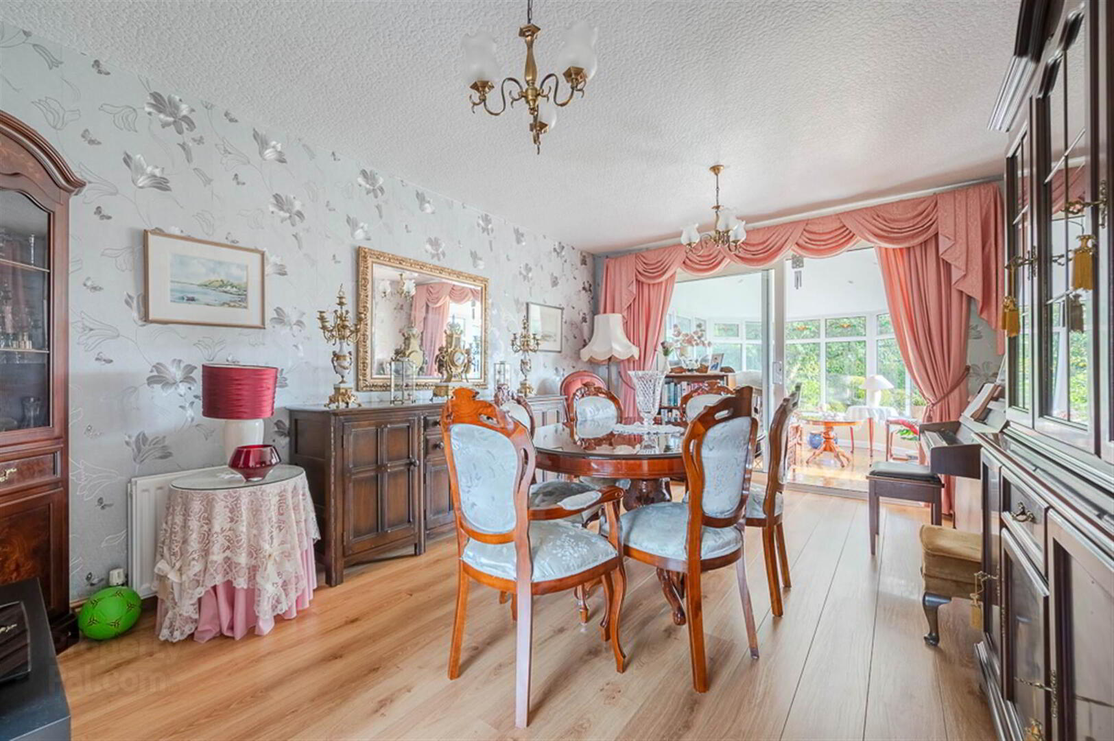 15 Grange Avenue 7 of 28