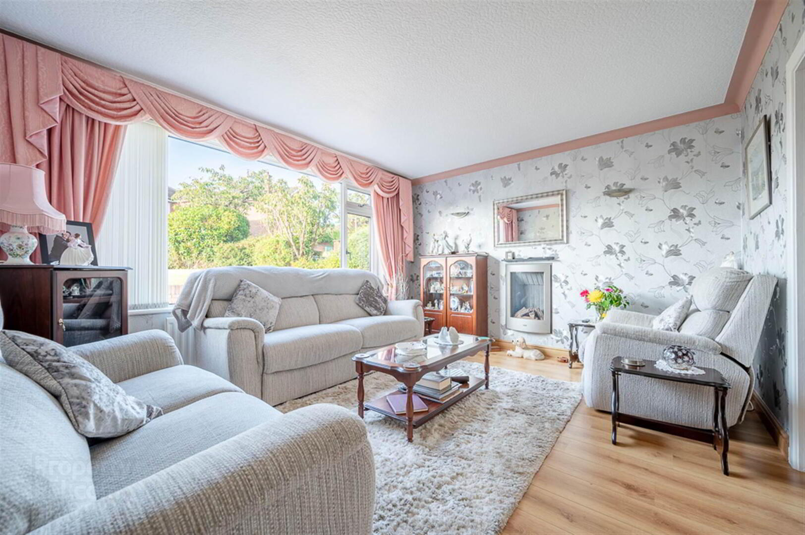 15 Grange Avenue 4 of 28