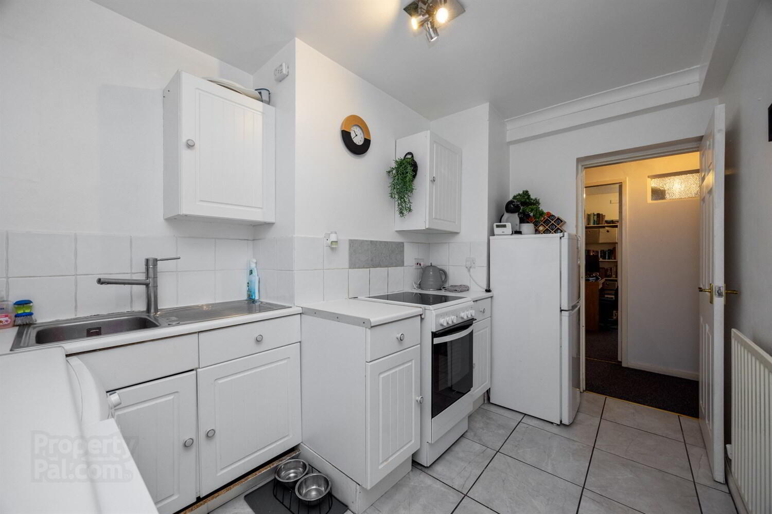 121 Annadale Flats 5 of 12