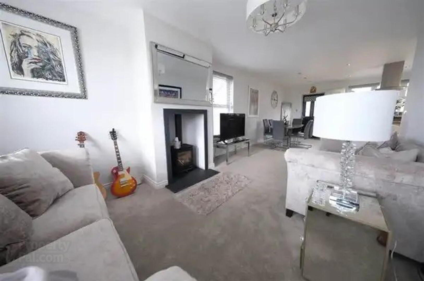 48 Farm Lodge Lane 9 of 16